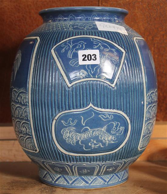 Blue pottery Chinese vase